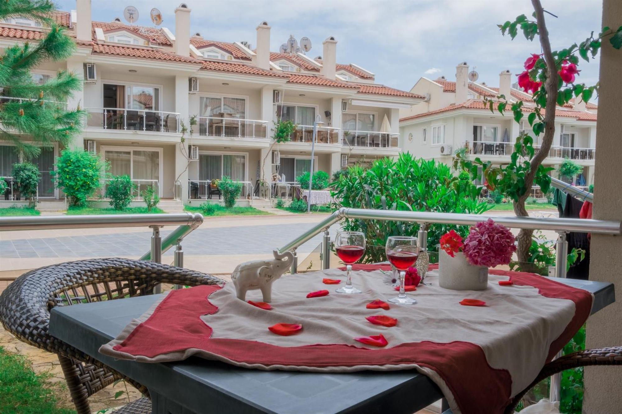 Sunset Beach Club Lebrentals Fethiye Exterior photo